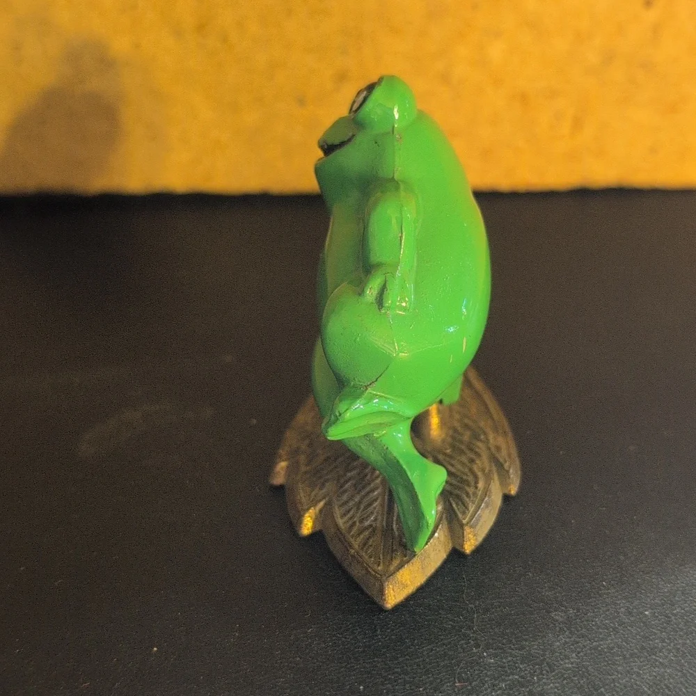 Vintage ALLIED BRASS Frog Paper Clip Letter Holder